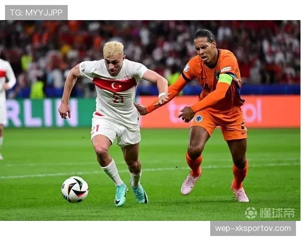 范戴克与拉莫斯：中卫出球重心从后场推进转向体系分担